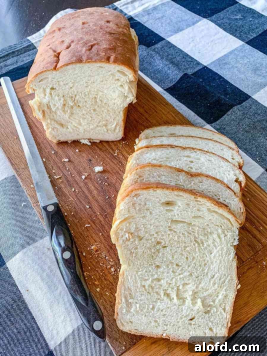 Homemade Fluffy Sandwich Bread 1 featured 5652