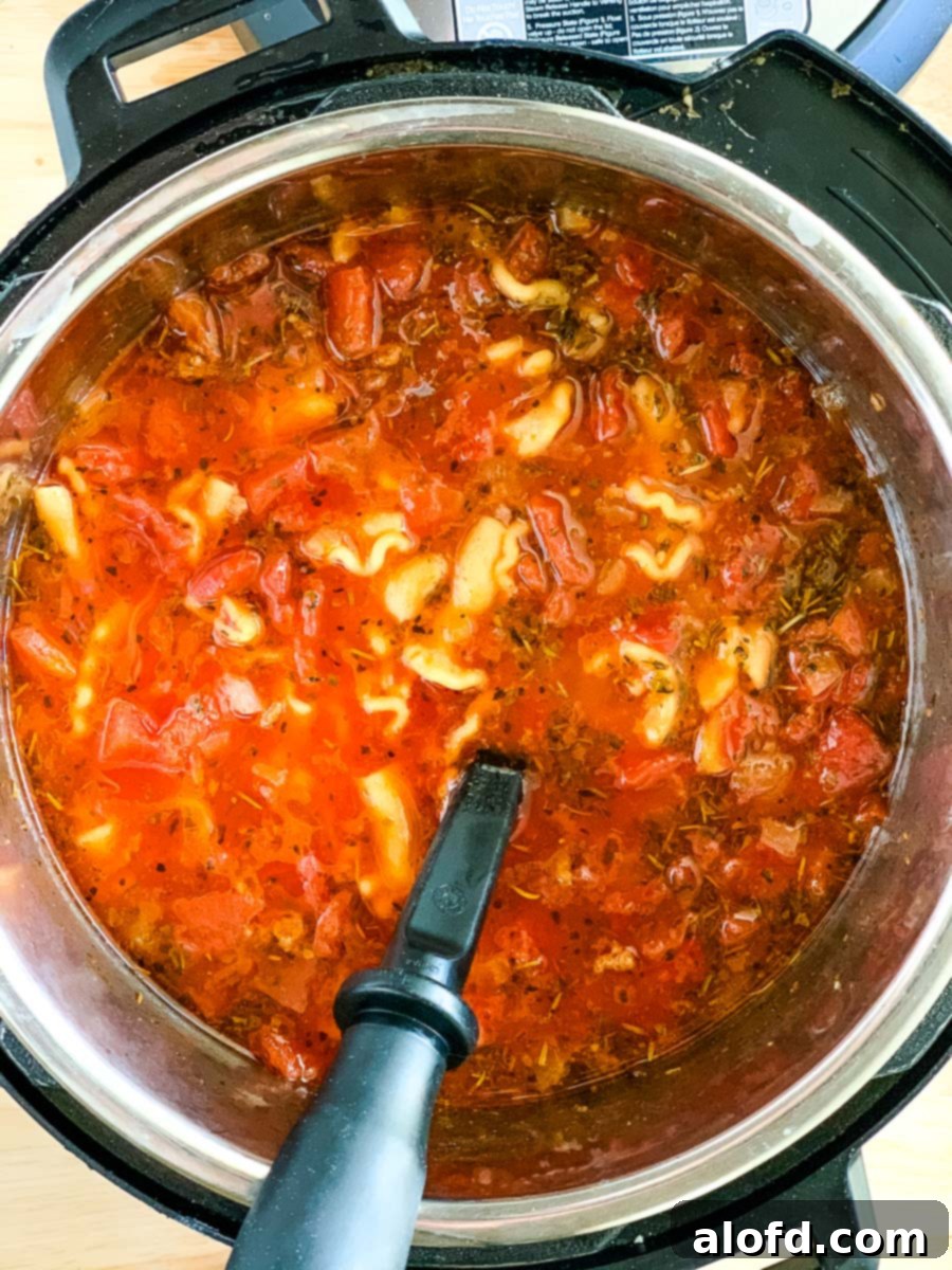 Hearty Instant Pot Lasagna Soup 8 An instant pot of creamy lasagna soup.