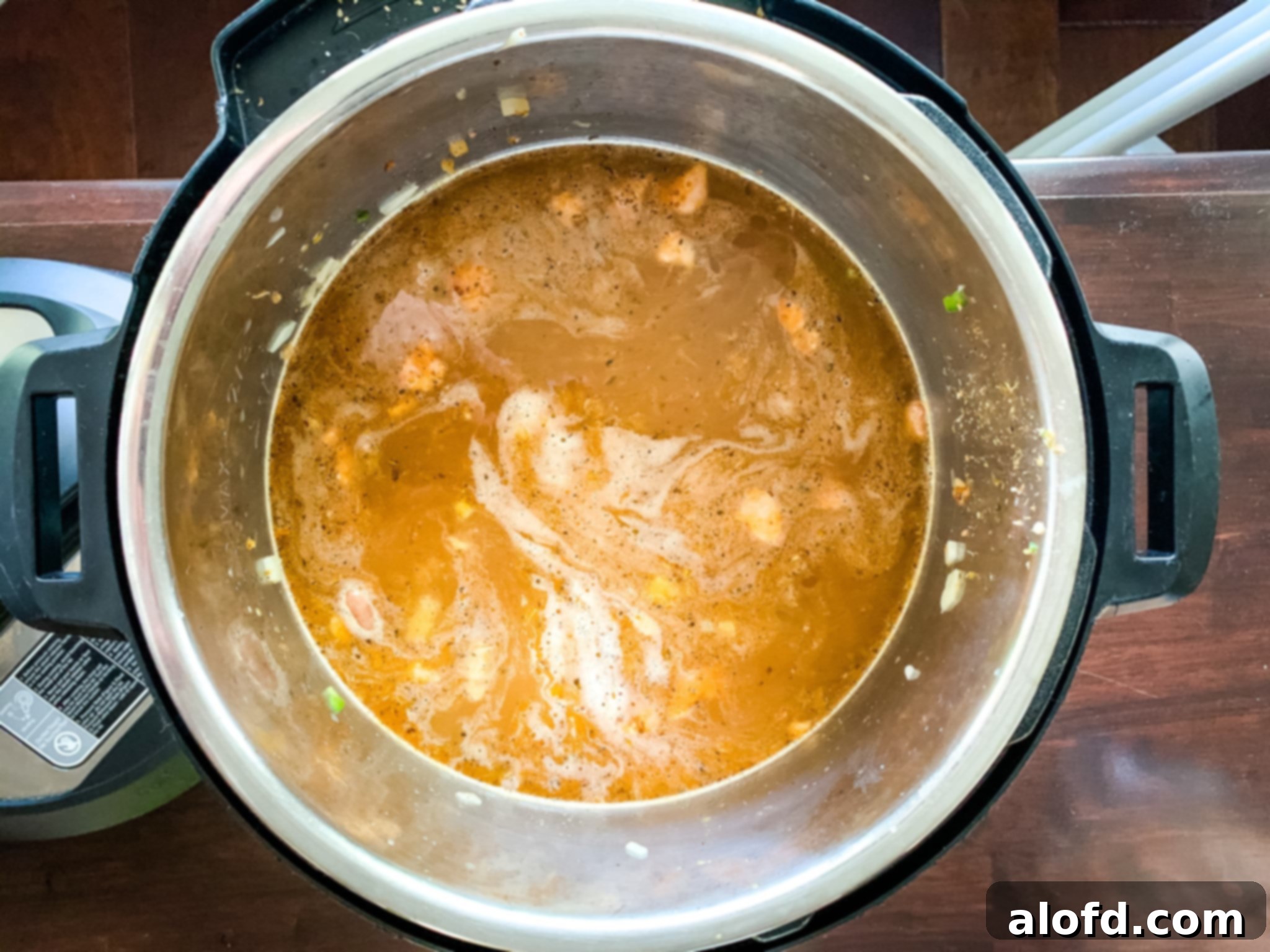 Speedy Instant Pot Pinto Beans 6 Pressure Cooker Instant Pot Pinto Beans in a rustic bowl.
